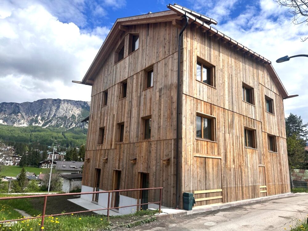 Cortina d'Ampezzo Foto Appartamento di nuova costruzione all’interno di un antico fienile del…