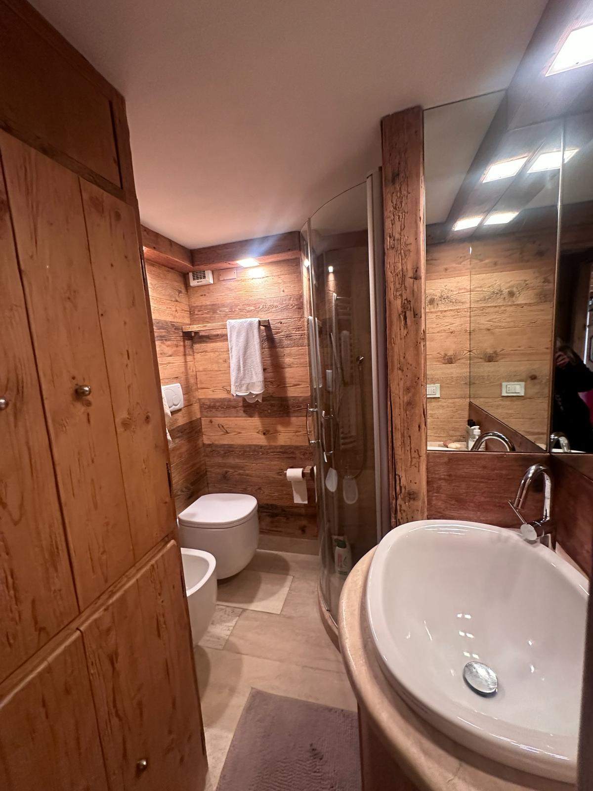 Foto 14 Affitto – Mansarda Luxury Alverà’ – 5 posti letto