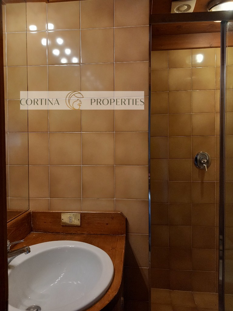 Foto 7 Vendita – Esclusivo appartamento a Pralongo – Cortina