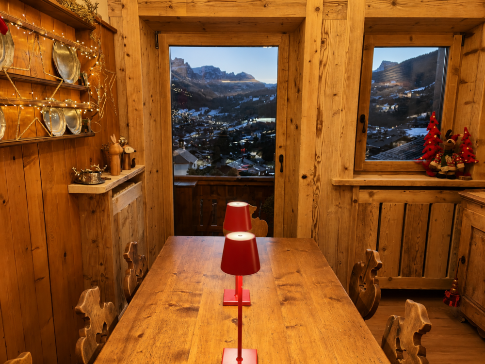 Foto 2 Grande Attico mansardato a Chiave con 4 camere Cortina d’Ampezzo…